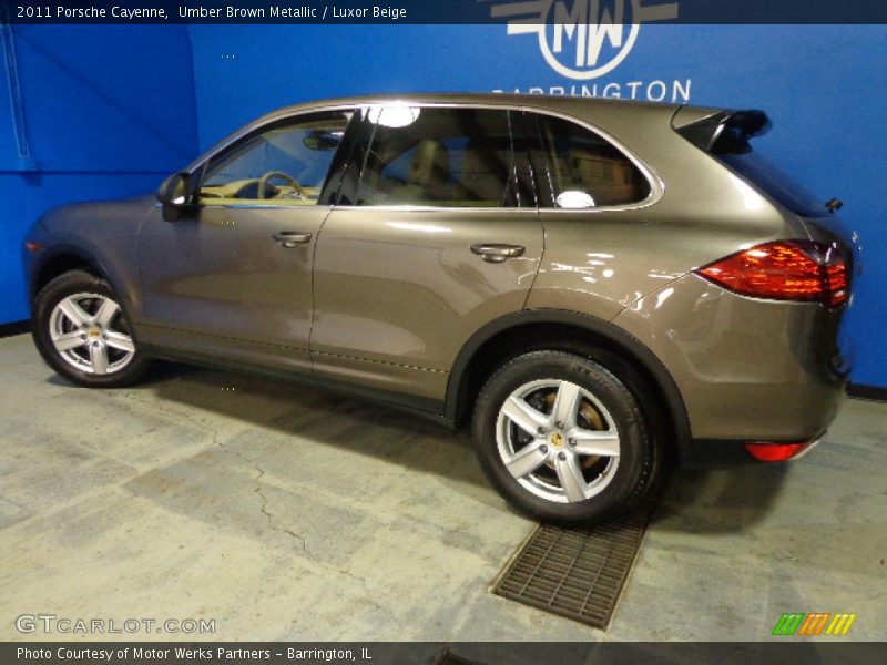 Umber Brown Metallic / Luxor Beige 2011 Porsche Cayenne