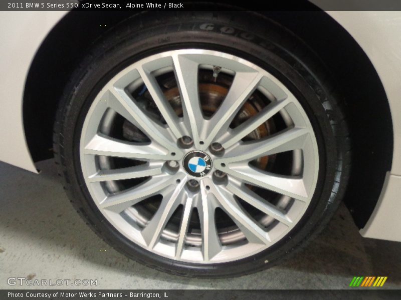 Alpine White / Black 2011 BMW 5 Series 550i xDrive Sedan
