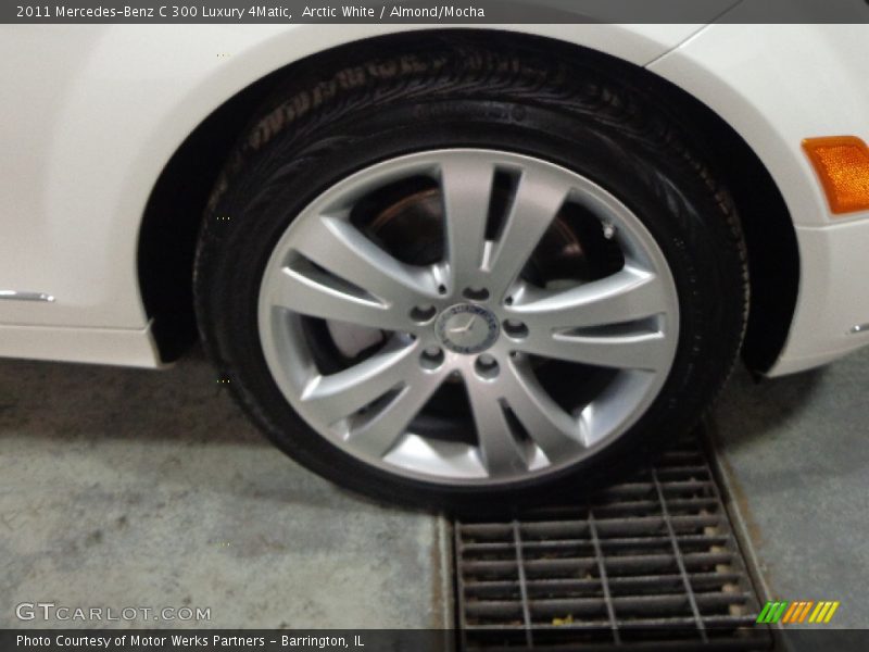 Arctic White / Almond/Mocha 2011 Mercedes-Benz C 300 Luxury 4Matic