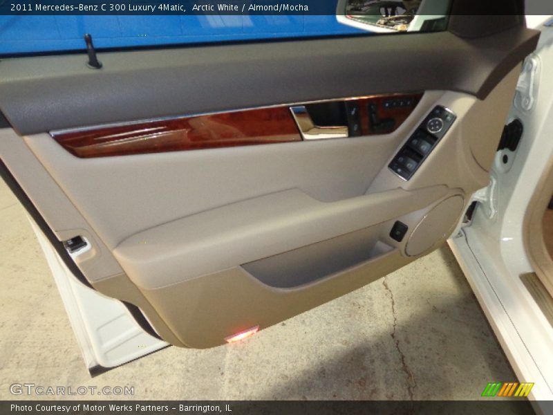 Arctic White / Almond/Mocha 2011 Mercedes-Benz C 300 Luxury 4Matic