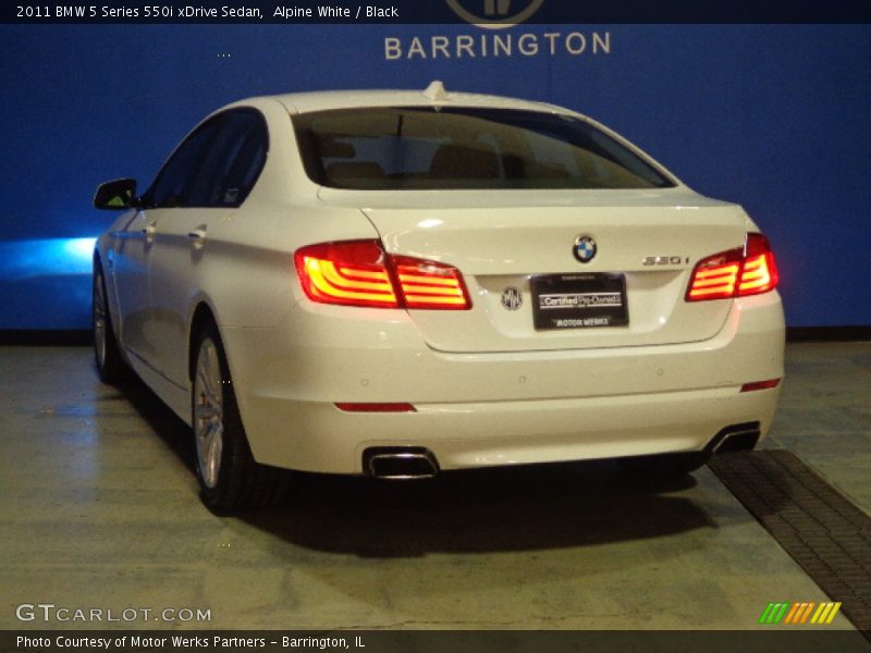 Alpine White / Black 2011 BMW 5 Series 550i xDrive Sedan