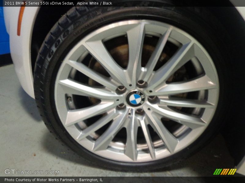 Alpine White / Black 2011 BMW 5 Series 550i xDrive Sedan
