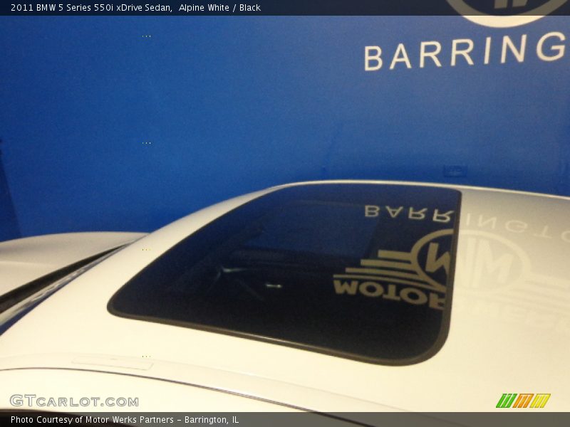 Alpine White / Black 2011 BMW 5 Series 550i xDrive Sedan