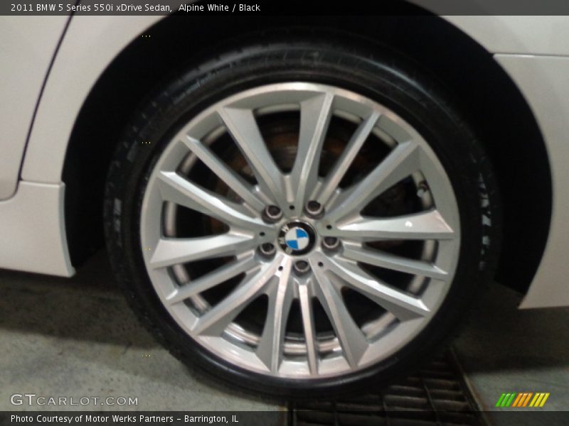 Alpine White / Black 2011 BMW 5 Series 550i xDrive Sedan
