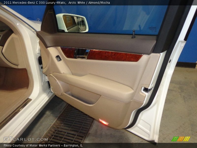 Arctic White / Almond/Mocha 2011 Mercedes-Benz C 300 Luxury 4Matic