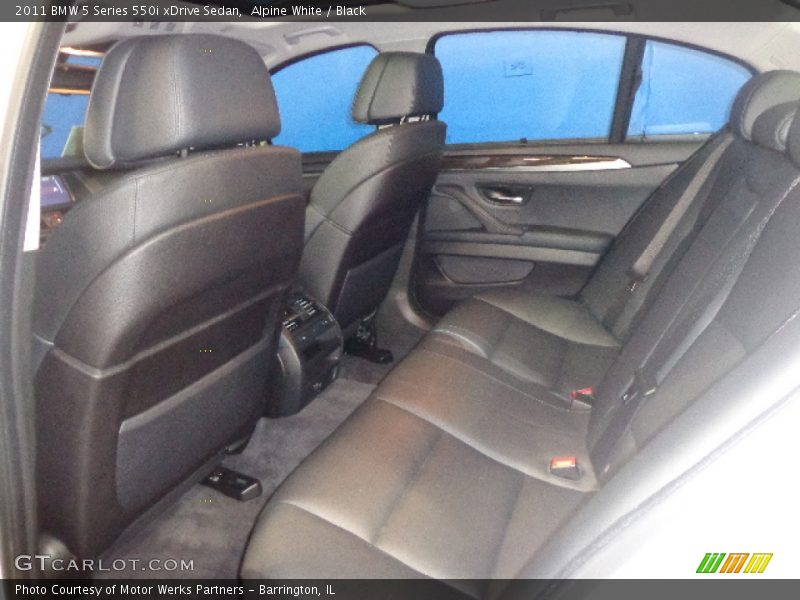 Alpine White / Black 2011 BMW 5 Series 550i xDrive Sedan