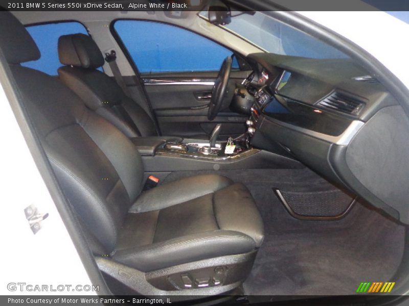 Alpine White / Black 2011 BMW 5 Series 550i xDrive Sedan