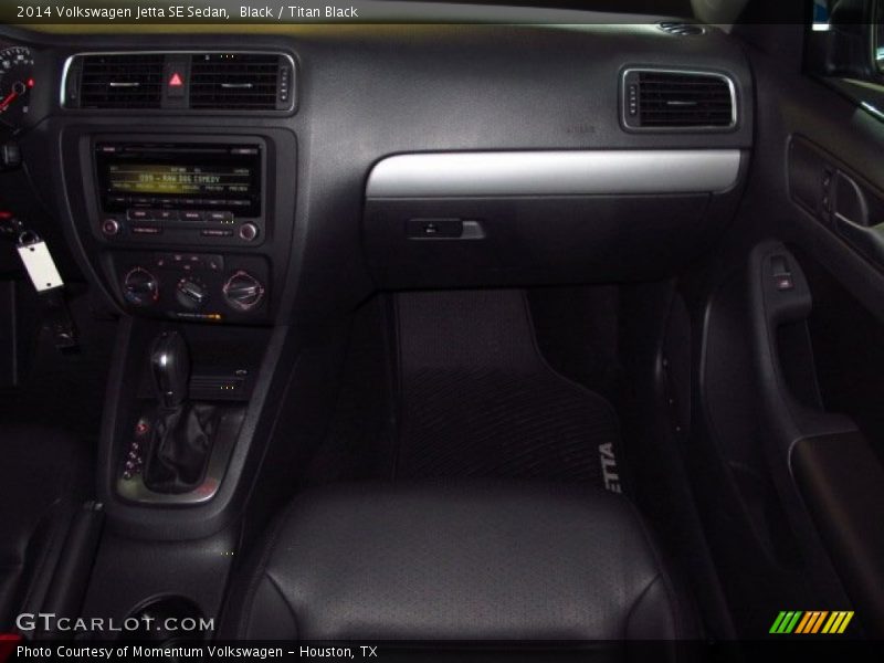 Black / Titan Black 2014 Volkswagen Jetta SE Sedan