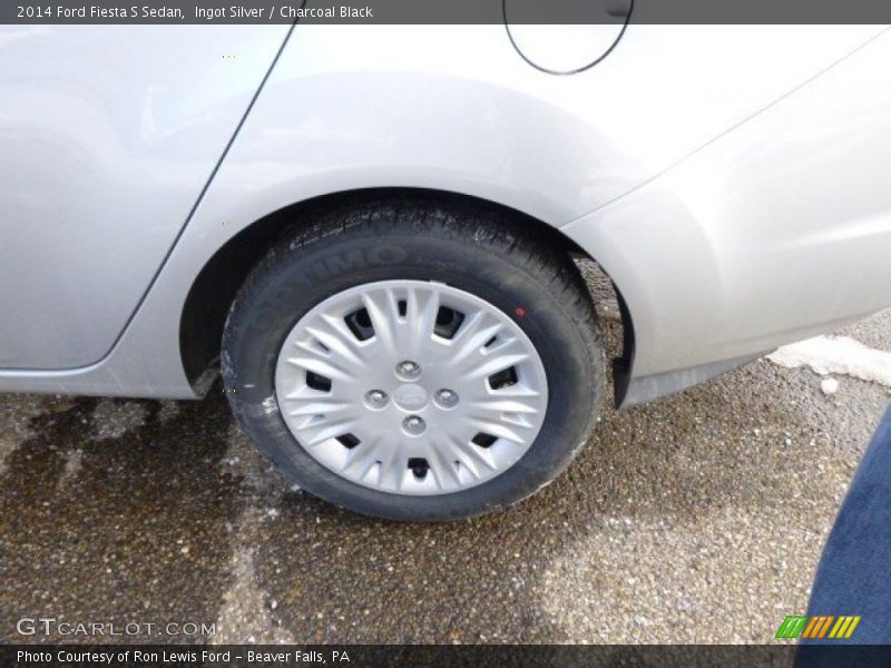 Ingot Silver / Charcoal Black 2014 Ford Fiesta S Sedan