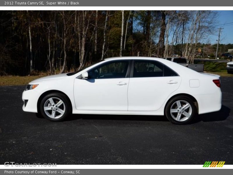 Super White / Black 2012 Toyota Camry SE