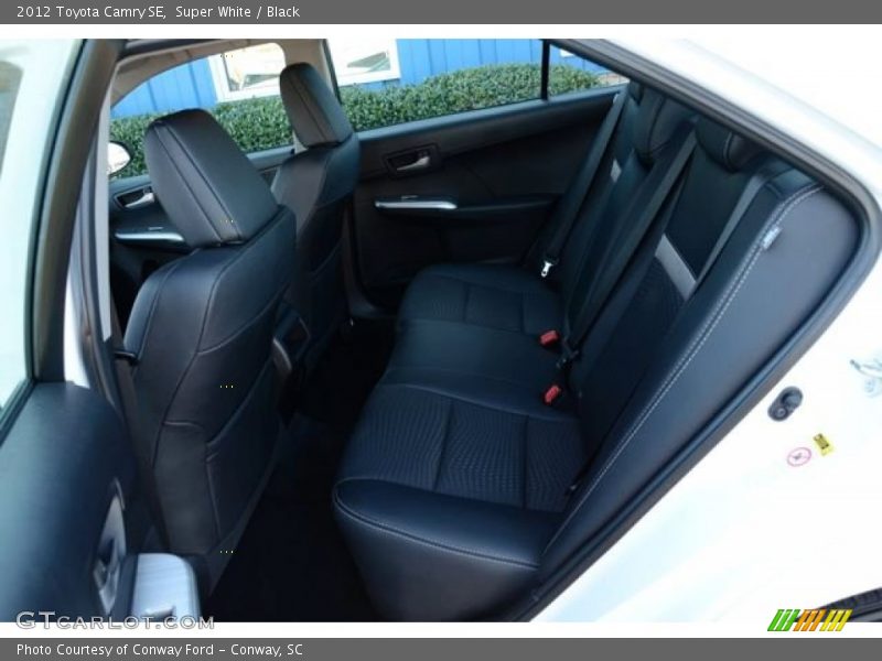 Super White / Black 2012 Toyota Camry SE