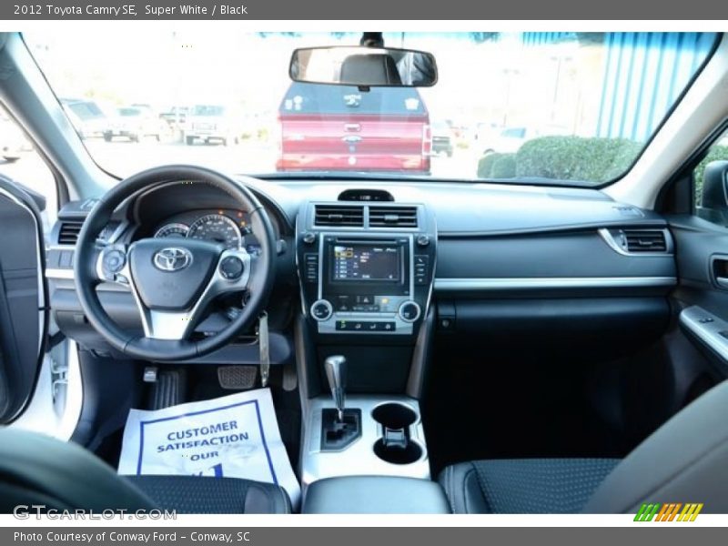 Super White / Black 2012 Toyota Camry SE