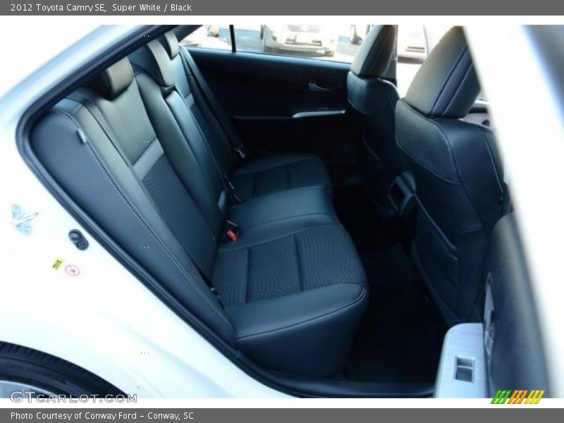 Super White / Black 2012 Toyota Camry SE