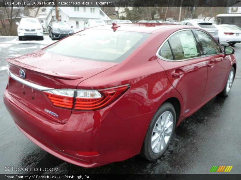 Matador Red Mica / Parchment 2014 Lexus ES 300h Hybrid