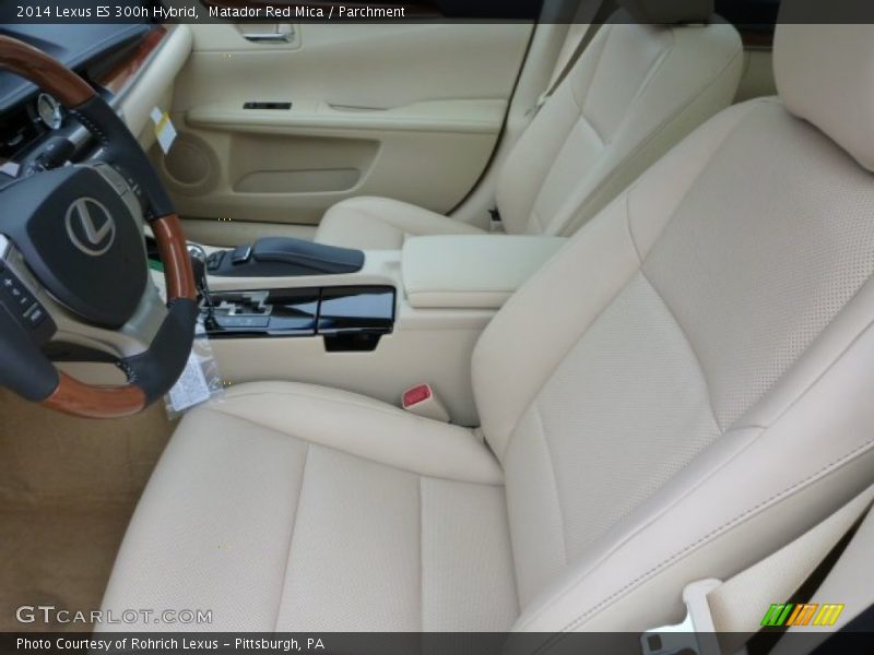 Front Seat of 2014 ES 300h Hybrid