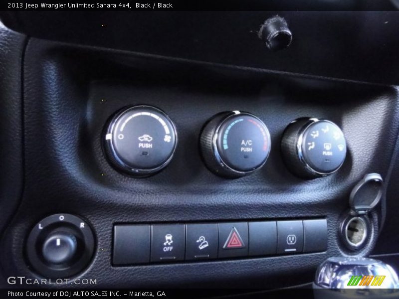 Black / Black 2013 Jeep Wrangler Unlimited Sahara 4x4