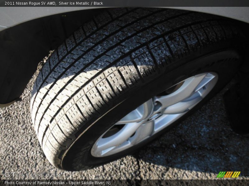 Silver Ice Metallic / Black 2011 Nissan Rogue SV AWD