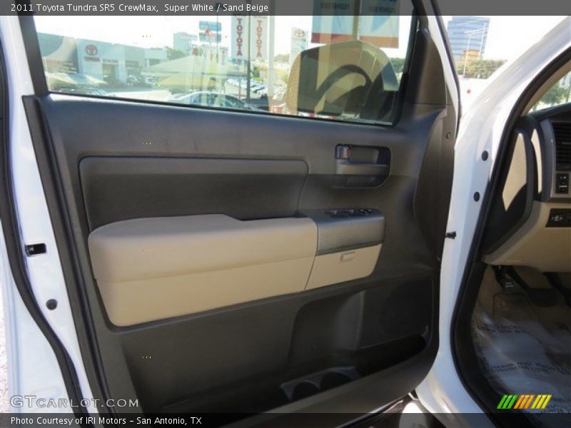 Super White / Sand Beige 2011 Toyota Tundra SR5 CrewMax