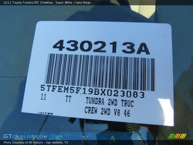 Super White / Sand Beige 2011 Toyota Tundra SR5 CrewMax