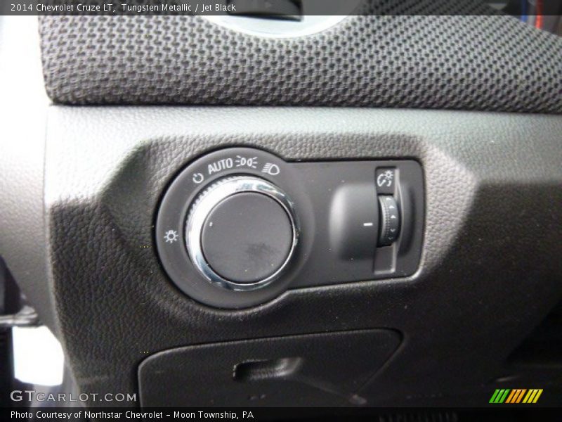 Tungsten Metallic / Jet Black 2014 Chevrolet Cruze LT