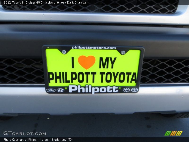 Iceberg White / Dark Charcoal 2012 Toyota FJ Cruiser 4WD