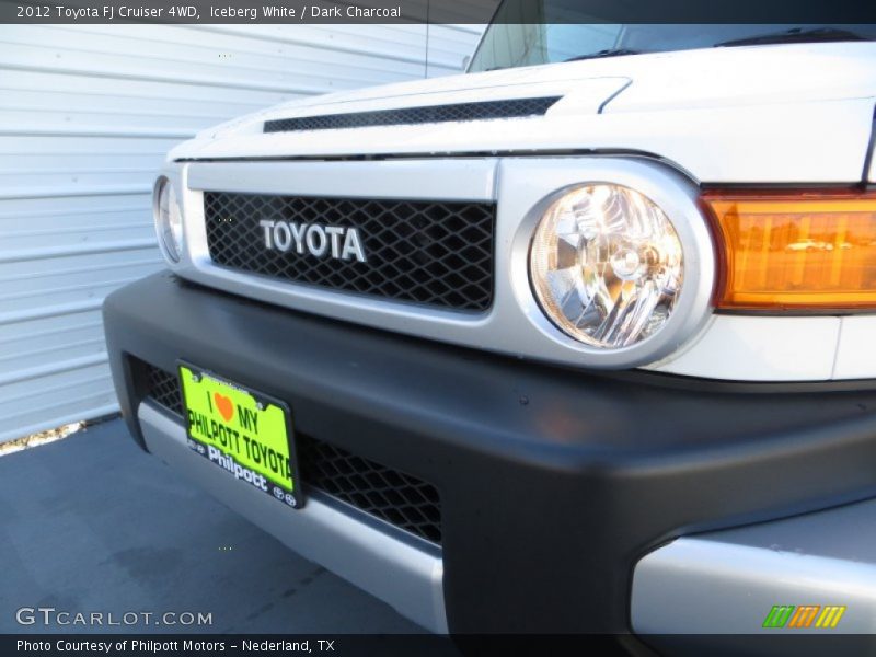 Iceberg White / Dark Charcoal 2012 Toyota FJ Cruiser 4WD