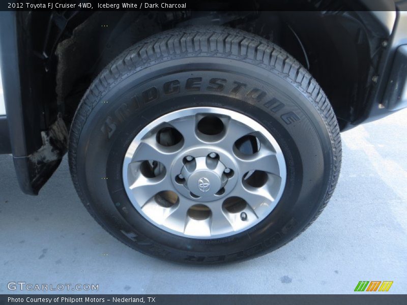 Iceberg White / Dark Charcoal 2012 Toyota FJ Cruiser 4WD