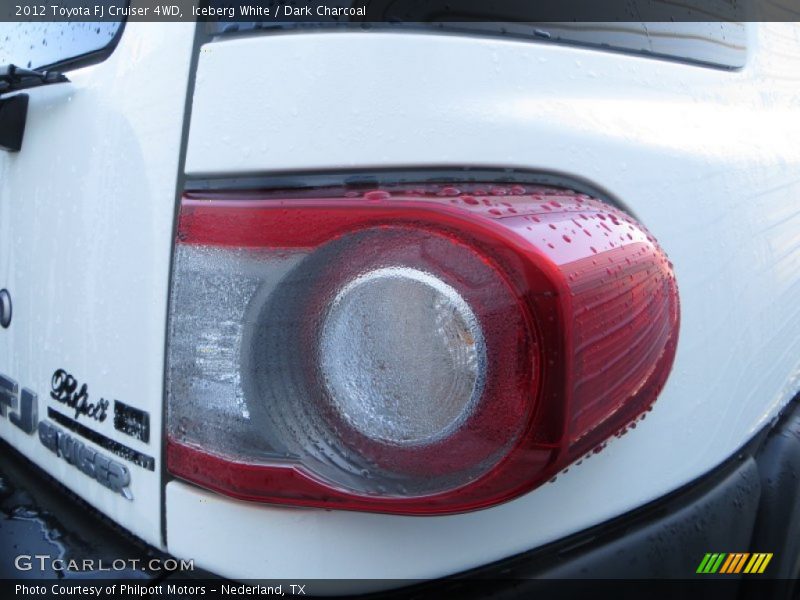 Iceberg White / Dark Charcoal 2012 Toyota FJ Cruiser 4WD
