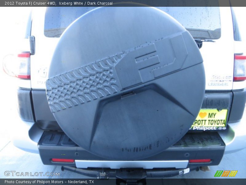 Iceberg White / Dark Charcoal 2012 Toyota FJ Cruiser 4WD