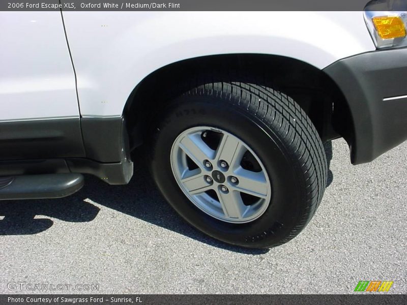 Oxford White / Medium/Dark Flint 2006 Ford Escape XLS