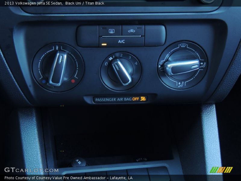 Black Uni / Titan Black 2013 Volkswagen Jetta SE Sedan