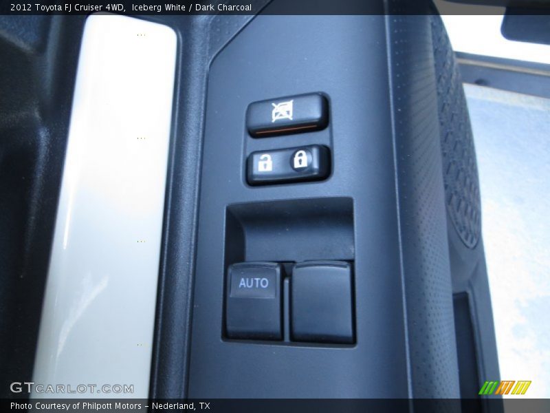 Iceberg White / Dark Charcoal 2012 Toyota FJ Cruiser 4WD