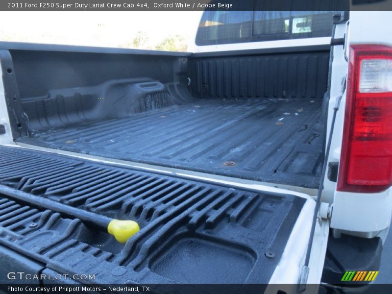 Oxford White / Adobe Beige 2011 Ford F250 Super Duty Lariat Crew Cab 4x4