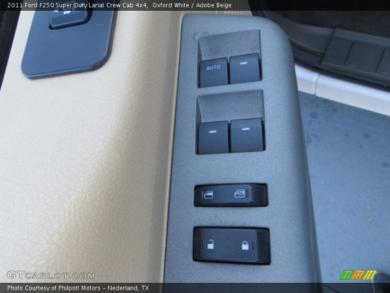 Oxford White / Adobe Beige 2011 Ford F250 Super Duty Lariat Crew Cab 4x4