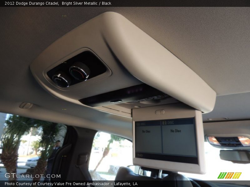 Bright Silver Metallic / Black 2012 Dodge Durango Citadel