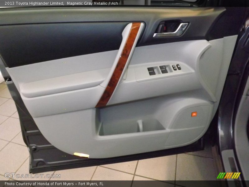 Magnetic Gray Metallic / Ash 2013 Toyota Highlander Limited