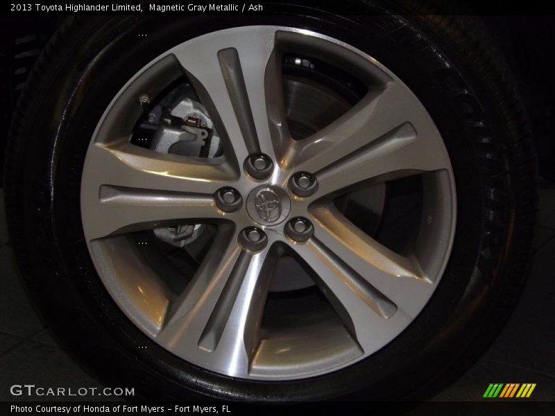 Magnetic Gray Metallic / Ash 2013 Toyota Highlander Limited