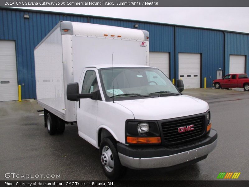 Front 3/4 View of 2014 Savana Cutaway 3500 Commercial Moving Truck