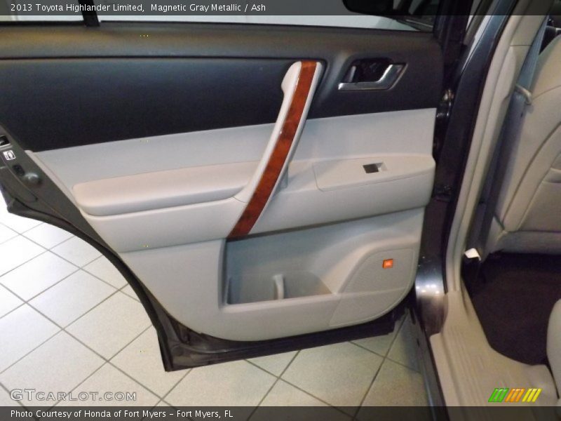Magnetic Gray Metallic / Ash 2013 Toyota Highlander Limited