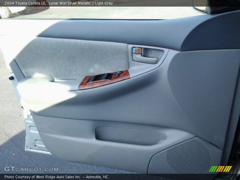 Lunar Mist Silver Metallic / Light Gray 2004 Toyota Corolla LE