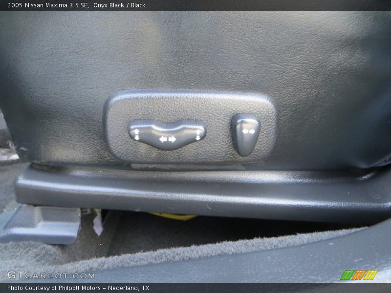 Onyx Black / Black 2005 Nissan Maxima 3.5 SE