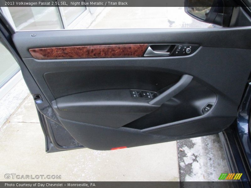 Night Blue Metallic / Titan Black 2013 Volkswagen Passat 2.5L SEL