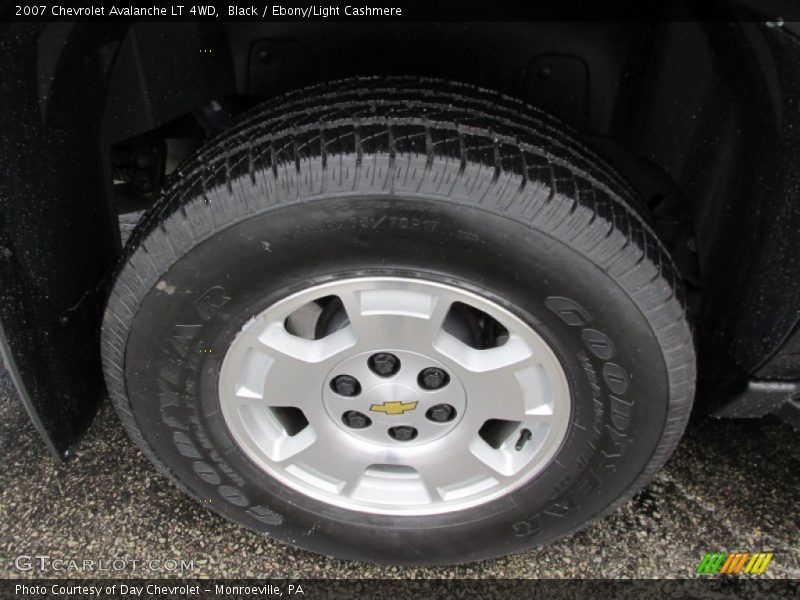 Black / Ebony/Light Cashmere 2007 Chevrolet Avalanche LT 4WD