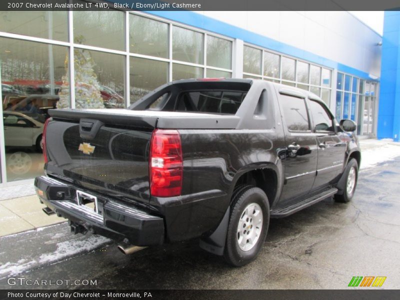 Black / Ebony/Light Cashmere 2007 Chevrolet Avalanche LT 4WD