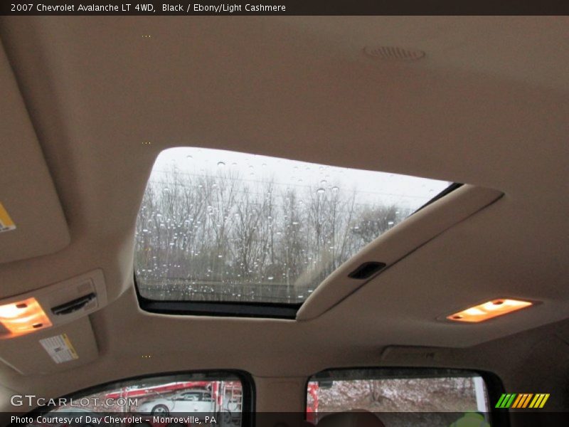 Black / Ebony/Light Cashmere 2007 Chevrolet Avalanche LT 4WD
