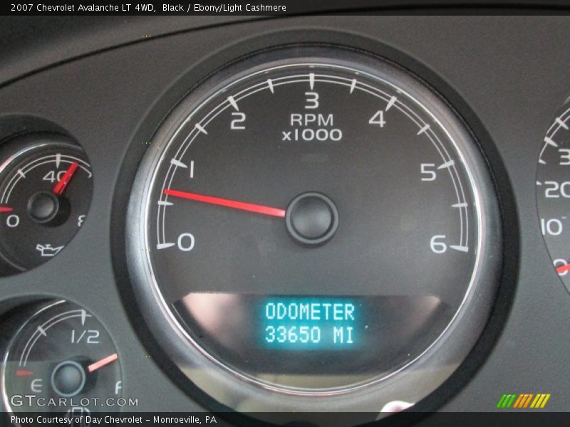 Black / Ebony/Light Cashmere 2007 Chevrolet Avalanche LT 4WD