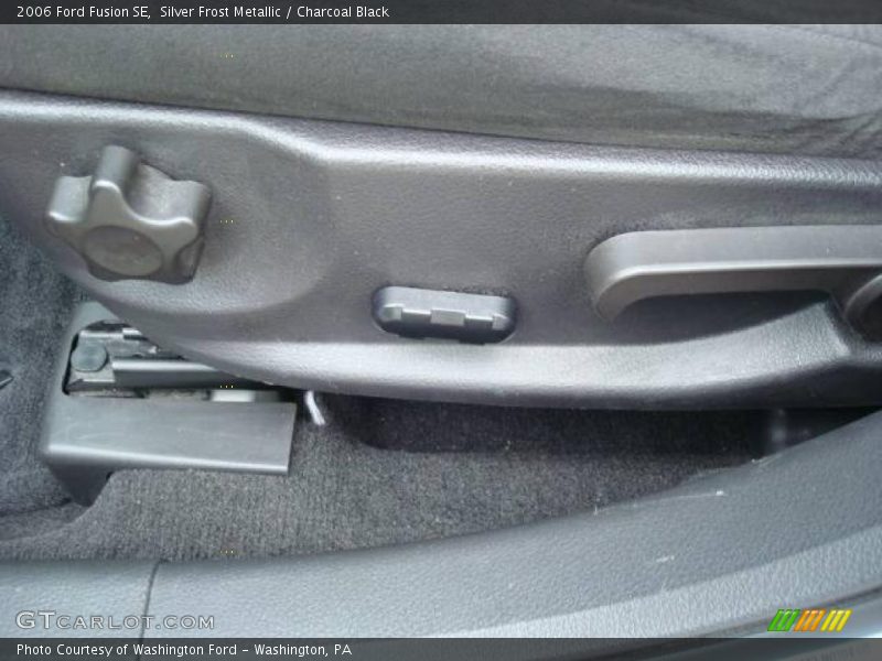 Silver Frost Metallic / Charcoal Black 2006 Ford Fusion SE