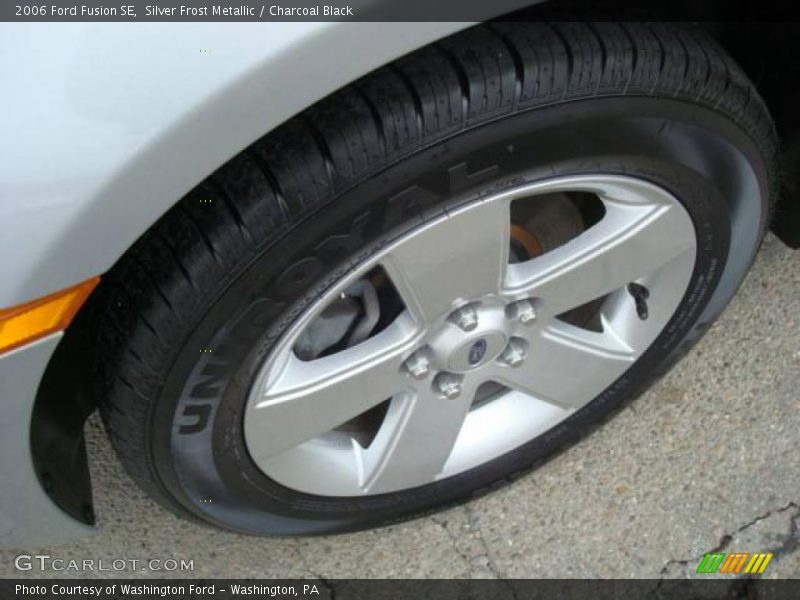 Silver Frost Metallic / Charcoal Black 2006 Ford Fusion SE