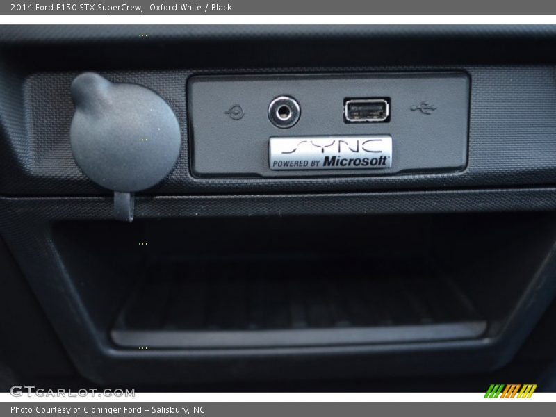 Oxford White / Black 2014 Ford F150 STX SuperCrew
