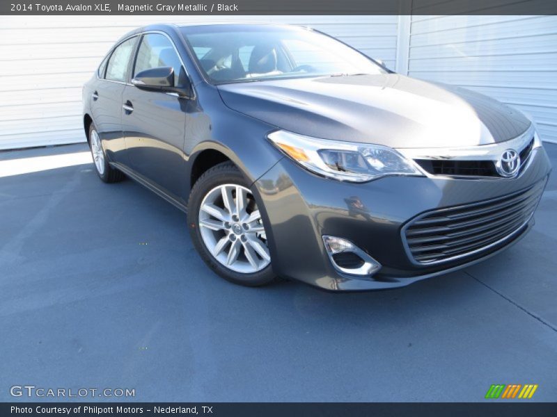 Magnetic Gray Metallic / Black 2014 Toyota Avalon XLE